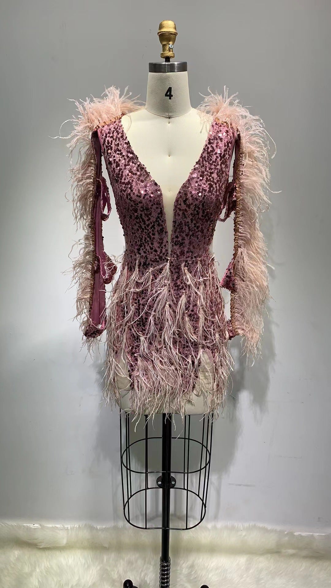 Slimming Long Sleeves Sequined Low-cut Tight-fitting High-end Feather Dress