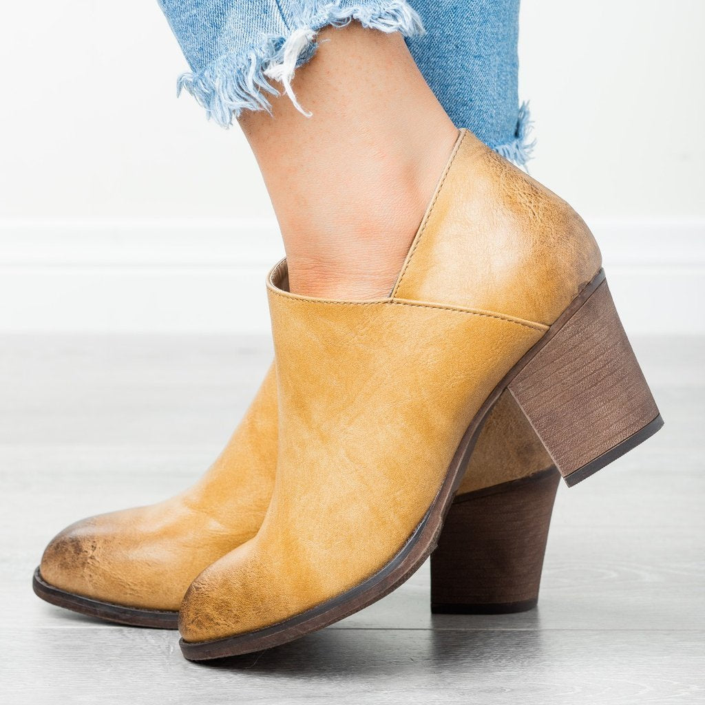 Casual Plus Size Women Pointed Toe Fashion Boots