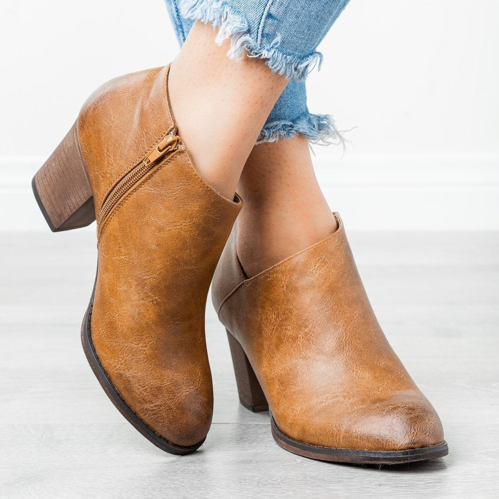 Casual Plus Size Women Pointed Toe Fashion Boots