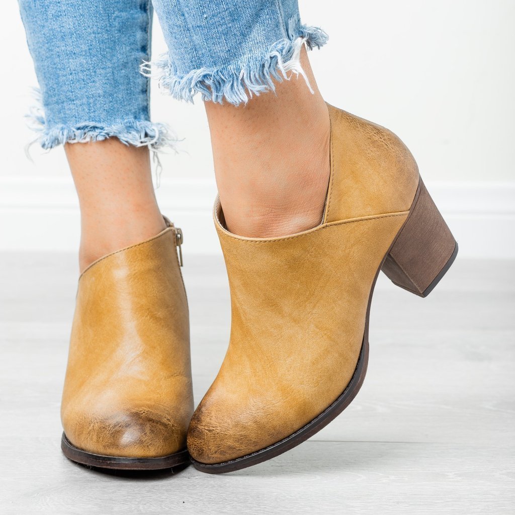 Casual Plus Size Women Pointed Toe Fashion Boots