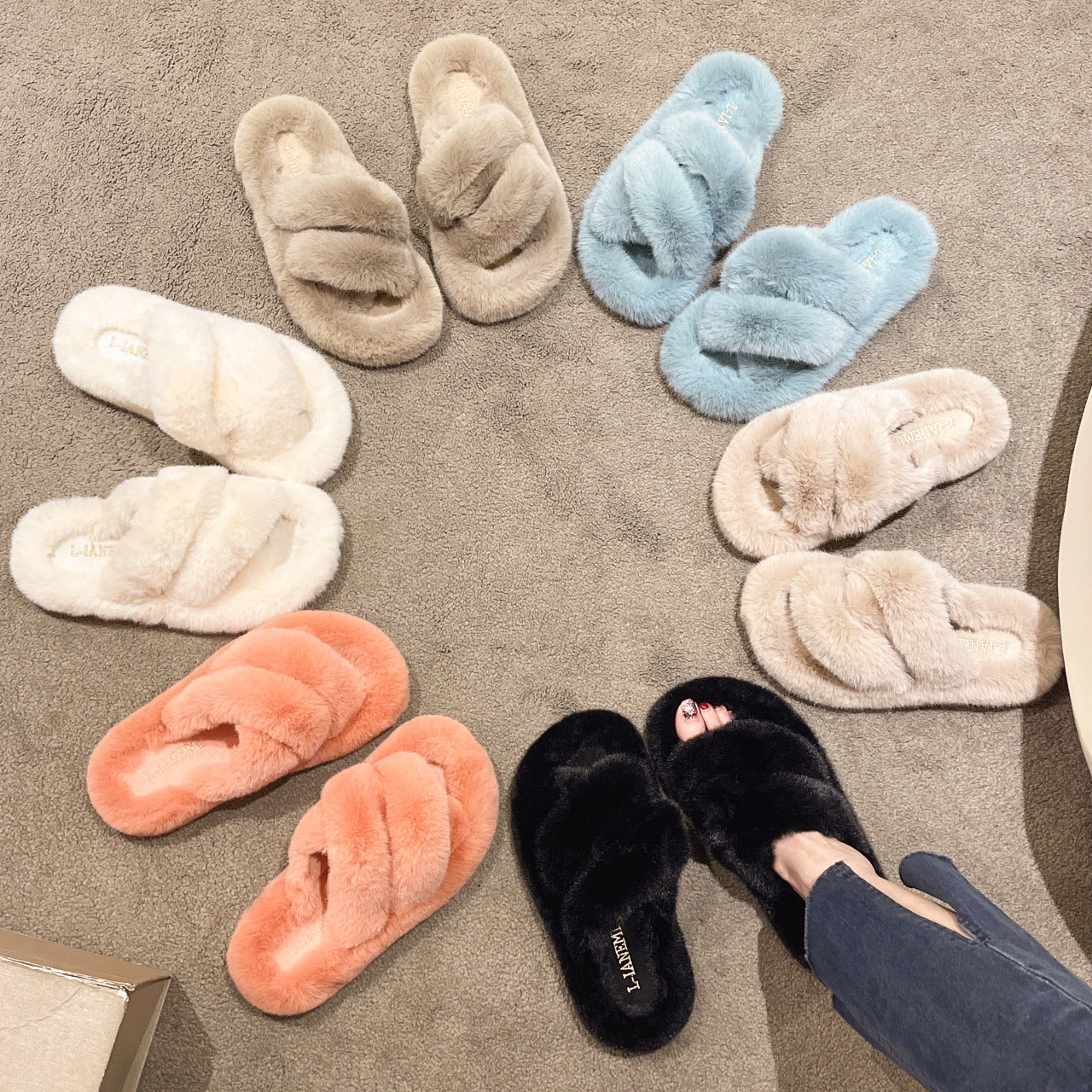 Women Winter Warm Fuzzy Slippers Plush Soft Shoes