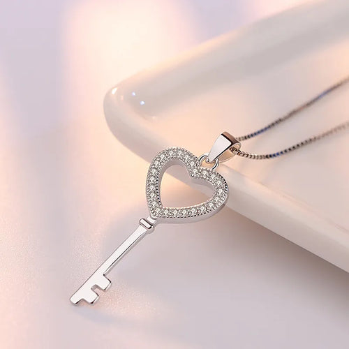 925 Sterling Silver Irregular Heart Moon Necklace