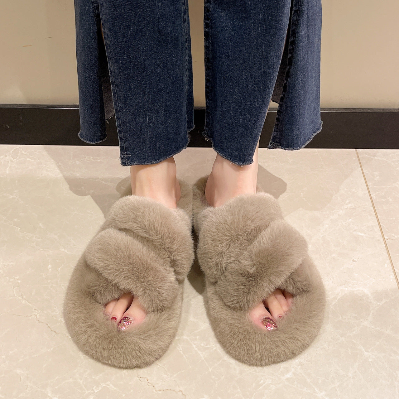 Women Winter Warm Fuzzy Slippers Plush Soft Shoes